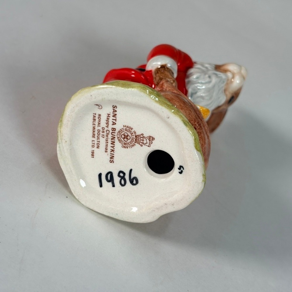 Royal Doulton Santa Bunnykins Happy Christmas Figurine Anthropomorphic 1981 4in - Picture 9 of 9